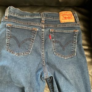 Levi’s Women’s Denim Capris, Size 6